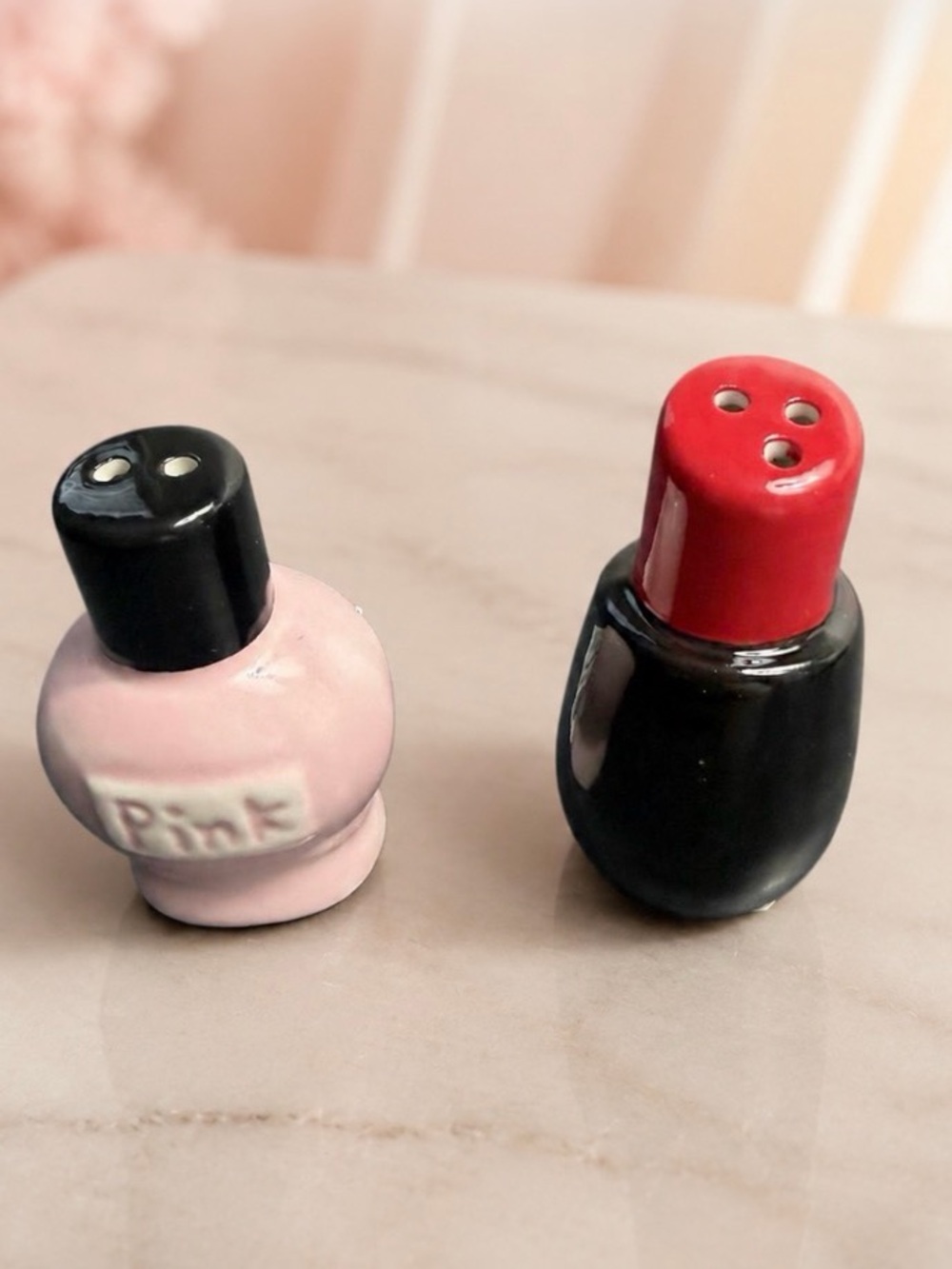 Cracker Barrel Pink & Black Ceramic Mini Salt and Pepper Shakers